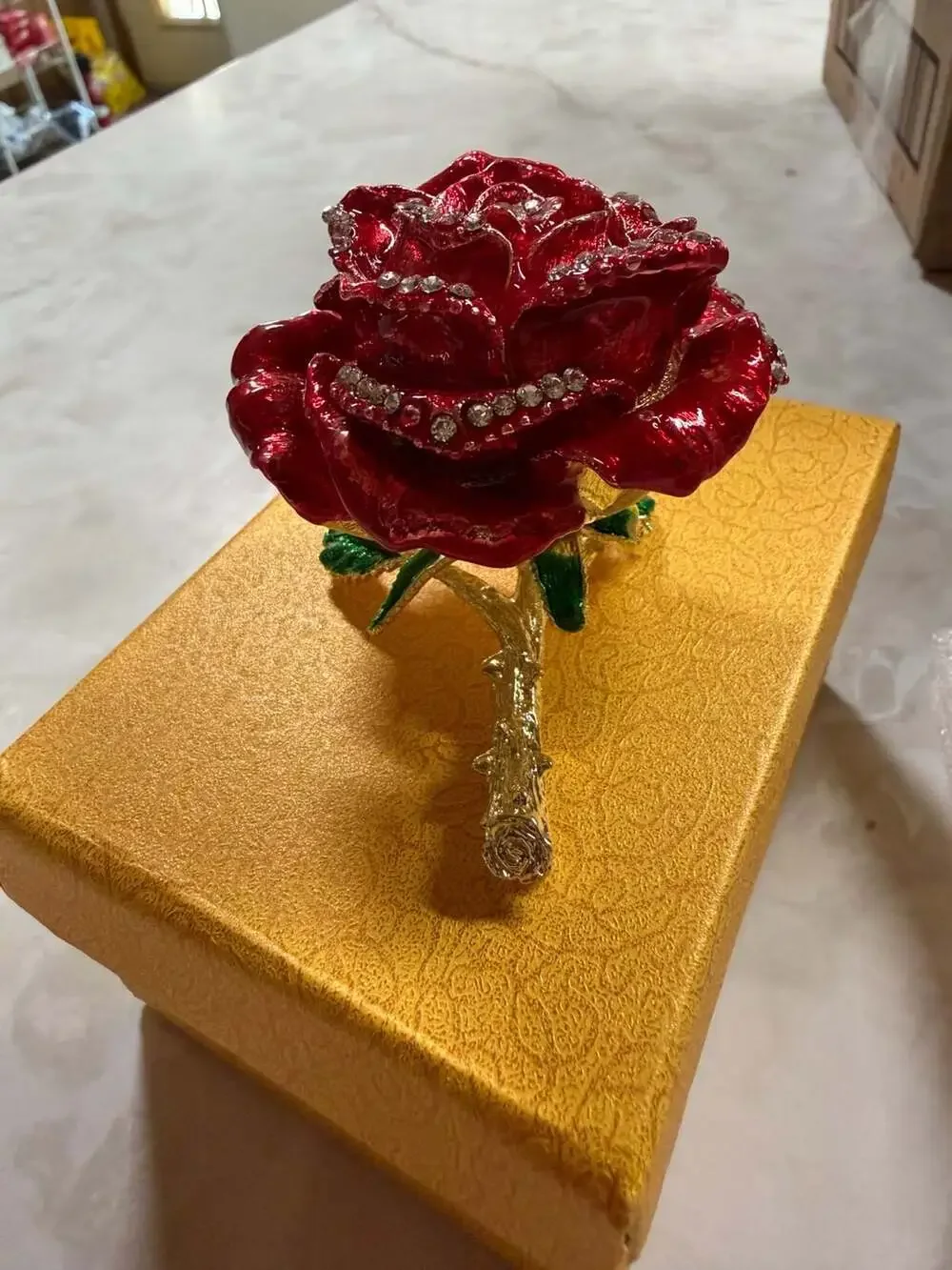 QIFU Red Rose Enameled Hinged Jewelry Trinket Box with Rhinestones
